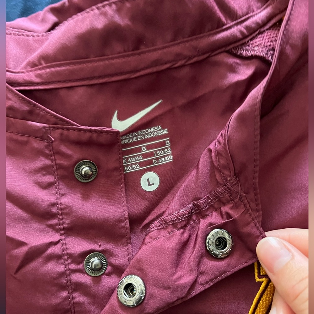 Nike University of Minnesota shirt - Picture 2 of 4